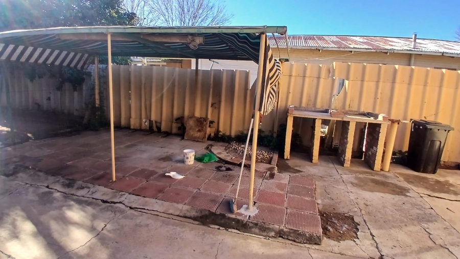 10 Bedroom Property for Sale in Brandwag Free State